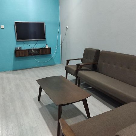 Alish Homestay Gua Musang With Free Wifi, Netflix Eksteriør billede
